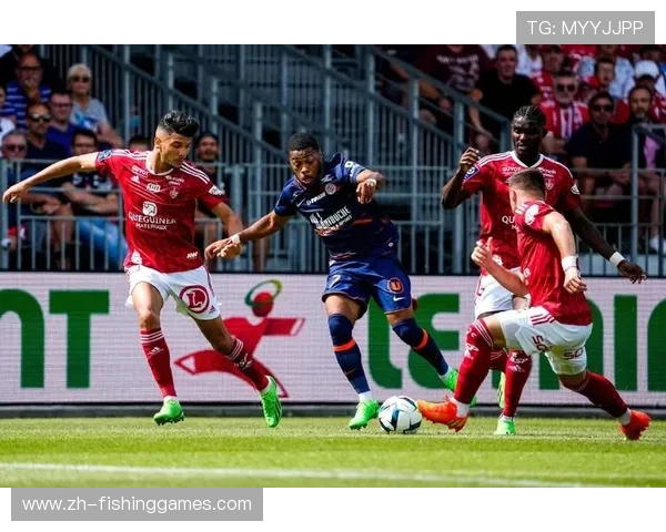 摩纳哥1-3主场不敌里昂，库利巴利红牌成比赛转折点